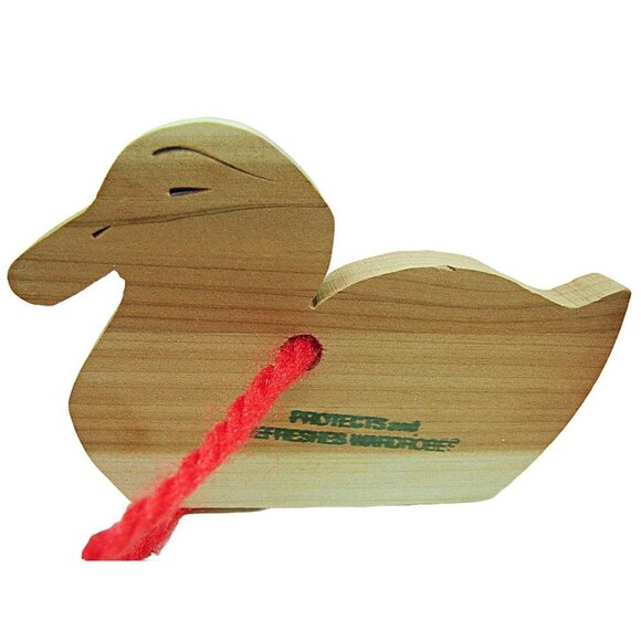 Sand and Sniff 2 Cedar Wood Ducks Protects And Refreshes Wardrobes Drawers - Picture 3 of 10